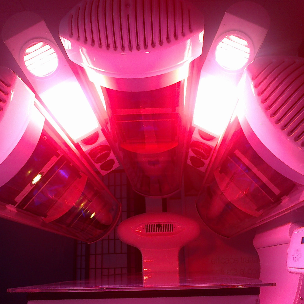Tanning Bed Solarium King Body Plus 4 Columns